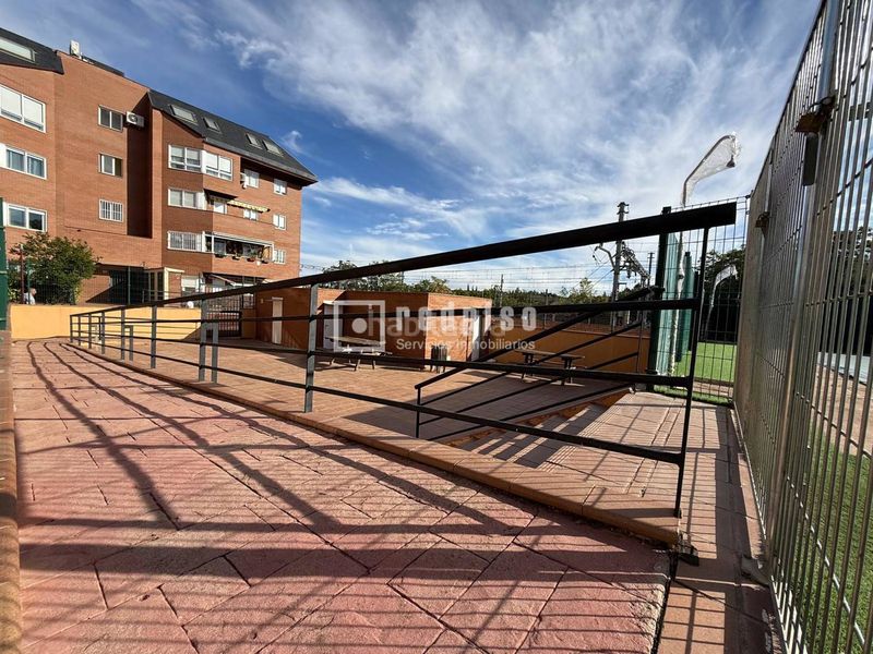 Foto fb58ff96-e605-417d-9241-f1e5e35d0922. Pis amb calefacció piscina a Villalba Estación Collado Villalba
