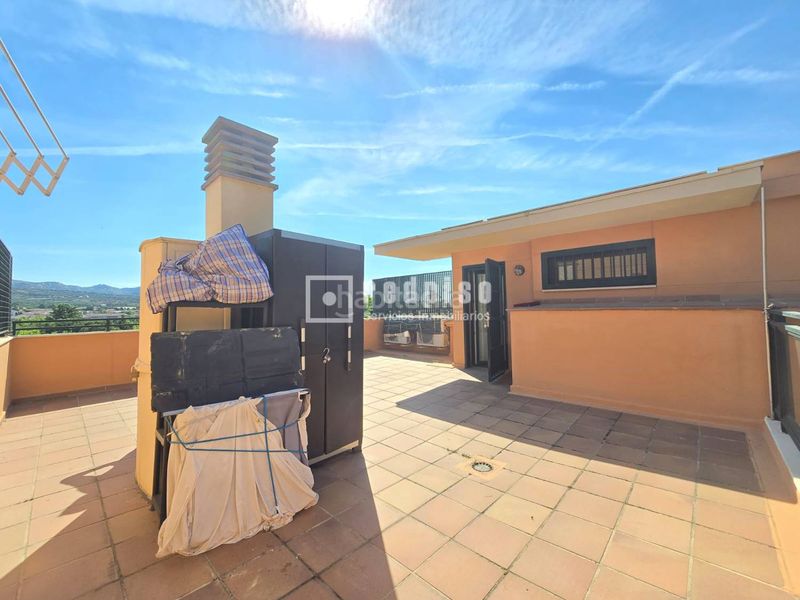 Foto dd45ef17-fa6d-4364-8651-eece8529c747. Chalet avec chauffage parking piscine dans Parque de la Coruña-Las Suertes Collado Villalba