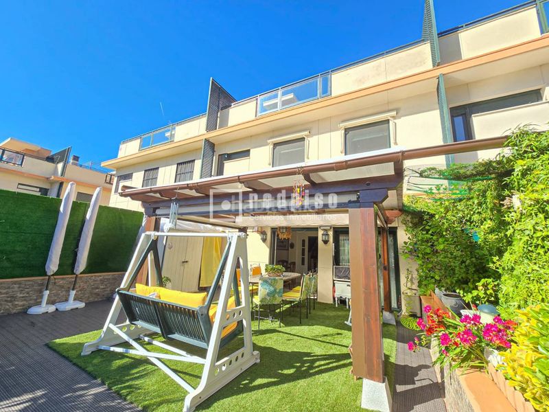 Foto fa56ae05-7bec-4104-a5e2-6af98b86f9de. Chalet avec chauffage parking piscine dans Parque de la Coruña-Las Suertes Collado Villalba