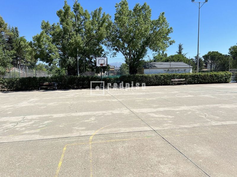 Foto ee52b2cb-f0e3-43d4-9826-34b9b5c24ba1. Pis amb calefacció piscina a Parque de la Coruña-Las Suertes Collado Villalba