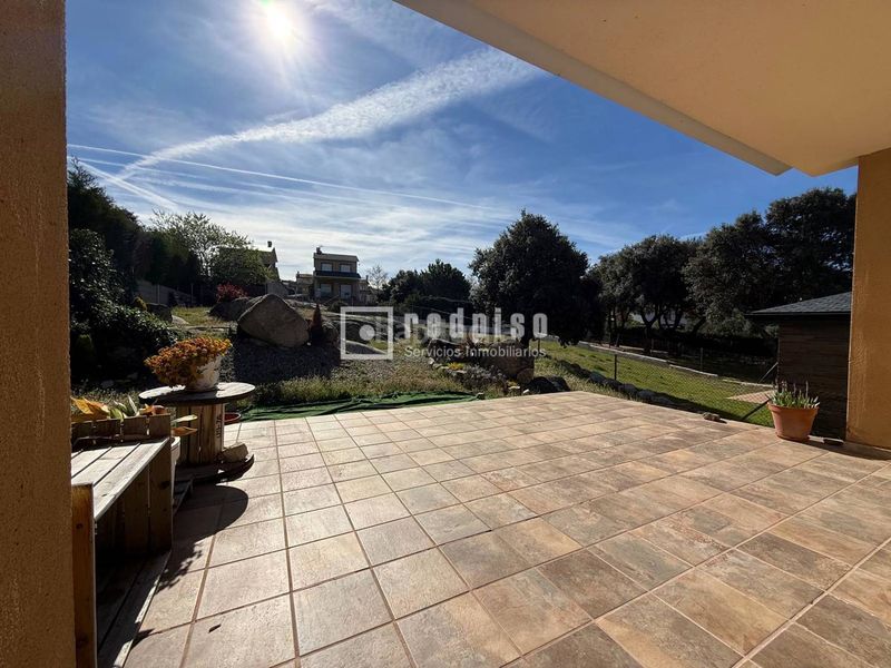 Foto 155a4b7d-cc2d-44f4-a9e6-c00424b00165. Xalet amb calefacció aparcament a Los Ángeles de San Rafael Espinar (El)