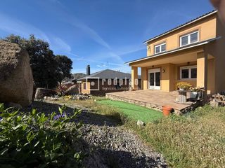 Chalet  De paraguay. Perfecto chalet en el espinar