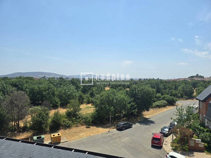 Foto 66101629-62e6-447a-b556-a008c4bc3341. Àtic amb calefacció piscina a Guadarrama