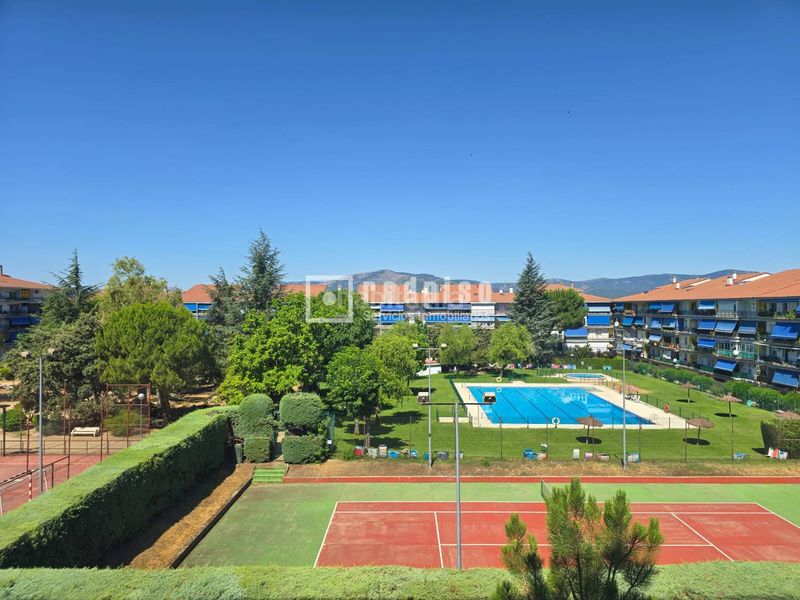 Foto ce96437b-dee6-4f8e-8f07-bdc4f661f8ae. Pis amb calefacció aparcament piscina a Parque de la Coruña-Las Suertes Collado Villalba