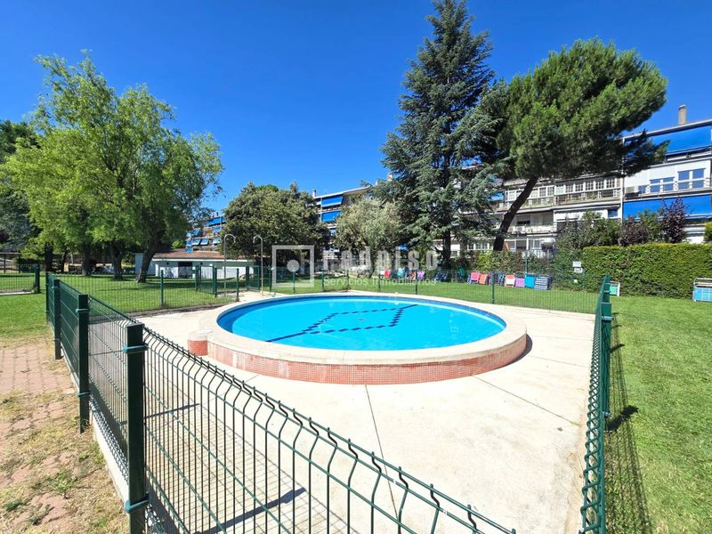 Foto fb3845de-435f-4dda-b95f-df0b96448d90. Pis amb calefacció aparcament piscina a Parque de la Coruña-Las Suertes Collado Villalba