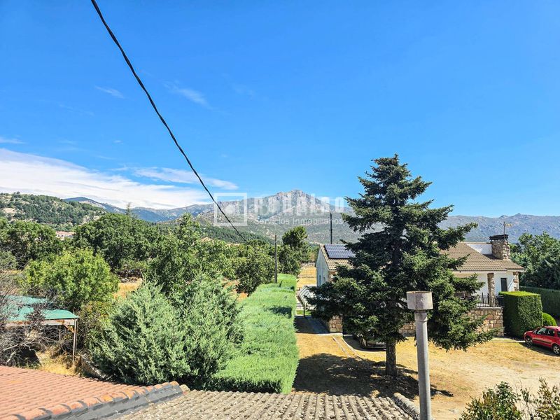 Foto 0c67738e-950f-47cf-a507-5239e6a6db7d. Chalet mit heizung in Becerril de la Sierra