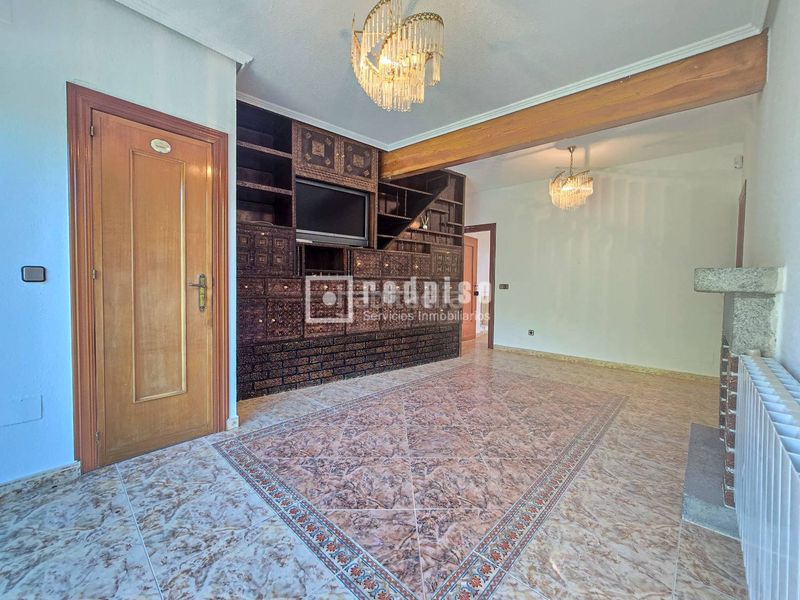 Foto 123c38cb-4132-4447-af5a-2674b6355931. Chalet mit heizung in Becerril de la Sierra