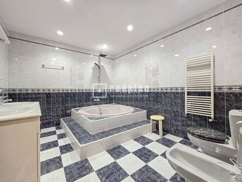 Foto 16ee5ae7-ee34-4223-9689-348ac5034926. Chalet mit heizung in Becerril de la Sierra