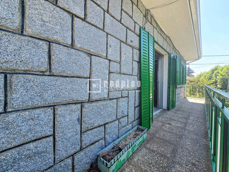 Foto 49cde0c4-cee2-4eb9-9aea-7192158978d3. Chalet mit heizung in Becerril de la Sierra