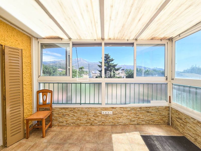 Foto e0a404e1-f7e5-451c-9056-c320fb371297. Chalet mit heizung in Becerril de la Sierra