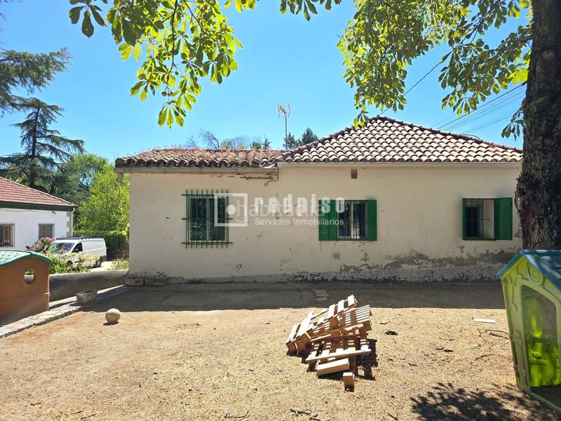 Foto 0e752511-9750-4648-b11b-eca399154894. Casa amb calefacció aparcament piscina a Parque de la Coruña-Las Suertes Collado Villalba