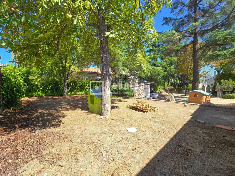 Foto 3c8f7707-d865-4fdb-85ee-a622bd093e52. Casa amb calefacció aparcament piscina a Parque de la Coruña-Las Suertes Collado Villalba