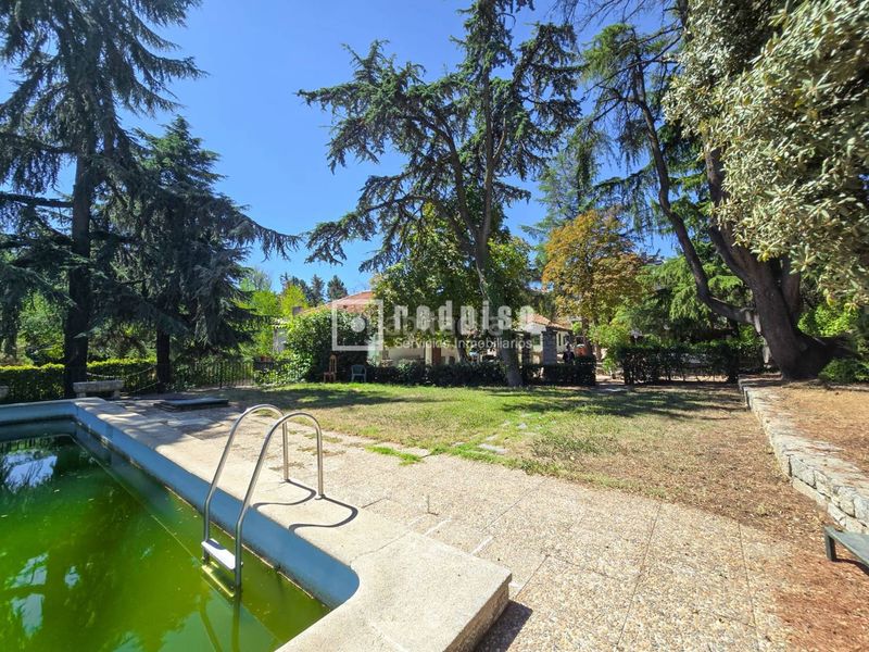Foto 8927b4a5-164c-411e-83d1-e9d3682f1df1. Casa amb calefacció aparcament piscina a Parque de la Coruña-Las Suertes Collado Villalba