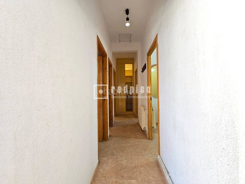 Foto a7e83fae-7945-4a13-b09c-a97dcb119bdd. Casa amb calefacció aparcament piscina a Parque de la Coruña-Las Suertes Collado Villalba