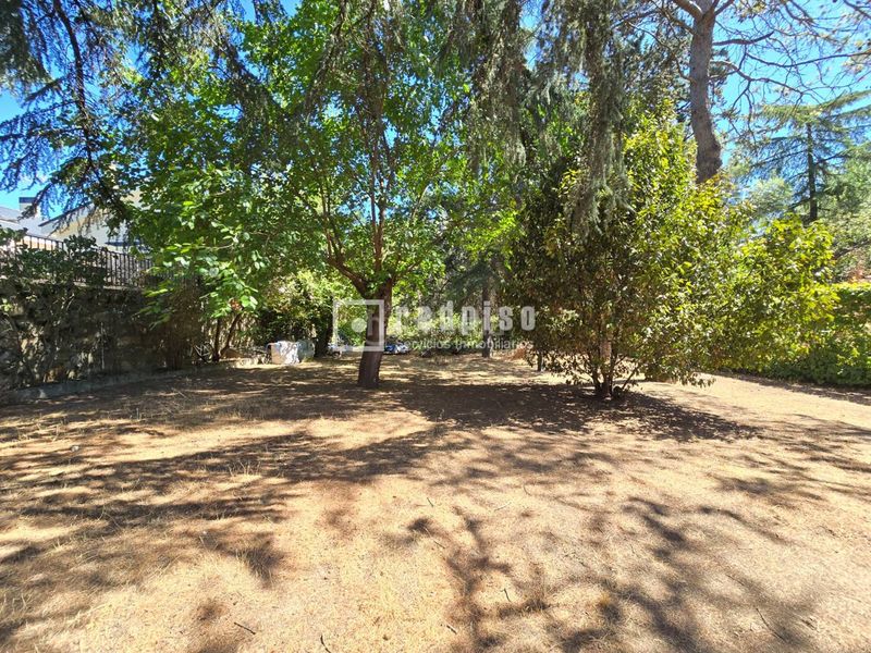 Foto e8128c4a-ecff-487d-a4ac-90f13048bd23. Casa amb calefacció aparcament piscina a Parque de la Coruña-Las Suertes Collado Villalba