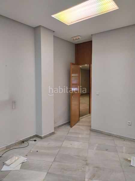 Foto e61e864c-81ca-4e76-a0a6-320b2c3971ab. Local comercial a Centro Antequera