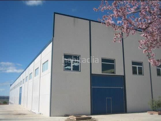 Foto 591743ad-d5a8-4ab8-b56d-ee2b1054b0ae. Local comercial a Cebolla