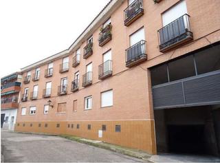 Aparcament cotxe a Velada