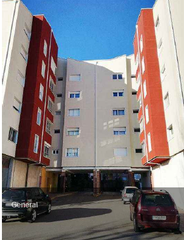Parking voiture à Magaz de Pisuerga