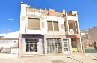 Locale commerciale in Marmolejo