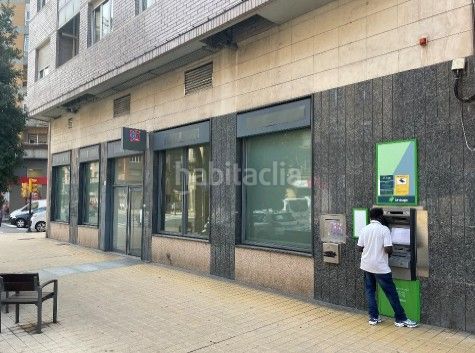 Foto 0b12cbe3-85b2-43da-b7df-0bad23711316. Local comercial a Centro Gijón