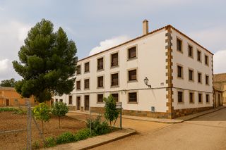Parking voiture à Caudete de las Fuentes