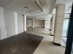 Foto cbf33e3d-cbb1-456e-8e66-6f2b970cc37d. Local comercial en Dosbarrios