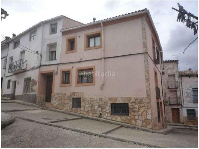 Foto 2f6fe7c3-b8b9-4043-b678-5522e467ea42. Piso en Priego