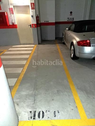 Foto dd16e2d4-dea8-42ac-920a-ebee71c2761e. Aparcament cotxe a Zona de Punta Plata Estepona