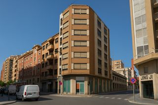 Local Comercial a Ensanche - Parque del Oeste