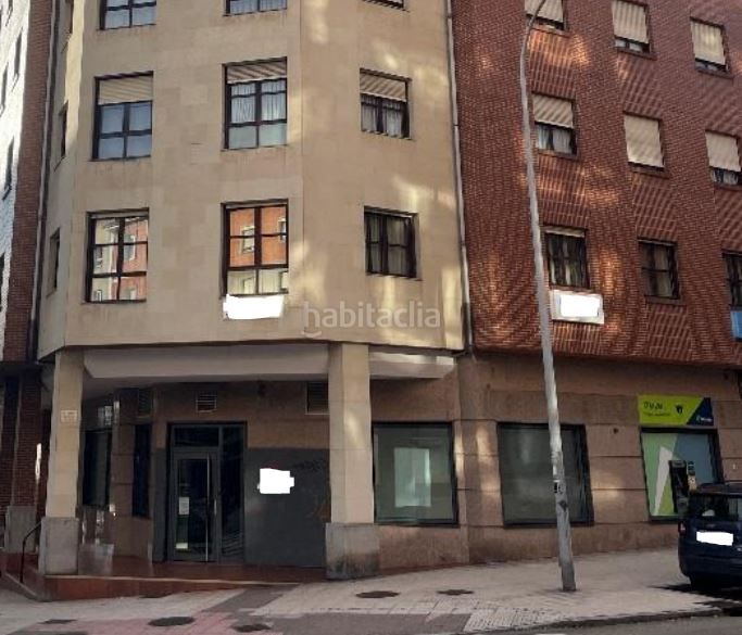 Foto 832cb5d4-7008-4d04-b8a4-80f091e5f198. Local comercial a Vallobín Oviedo