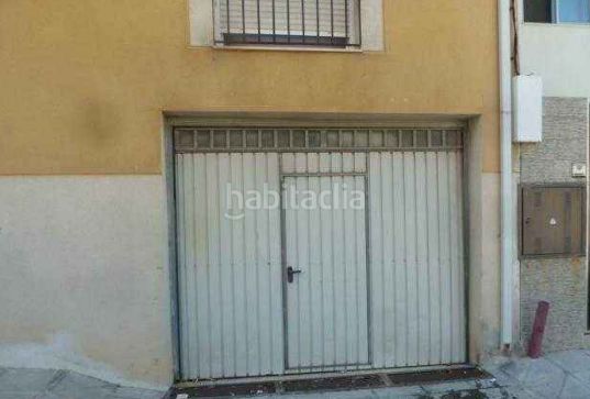 Foto b6466655-702c-4ab4-8a6d-00fc709a1ec6. Aparcament cotxe a Rus