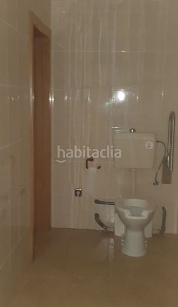 Foto 8d551d35-5e7c-4b11-ab2d-de79a210d44b. Local comercial a Centro-El Castillo Sagunt