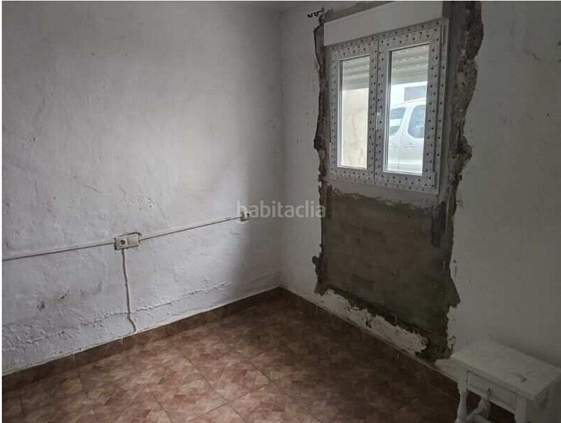Foto 02dd87e2-a57f-4339-96e8-8178883c41a6. Casa amb terrassa a Teba