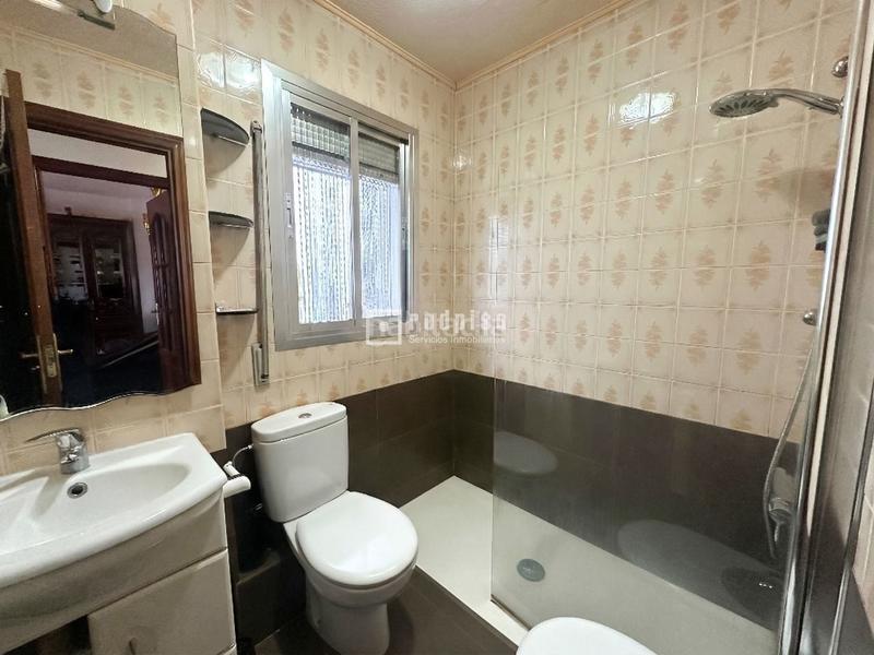 Foto 0d5a33fc-5cde-401a-86a7-fbe3de77d2c7. Etagenwohnung mit heizung in Vista Alegre Madrid