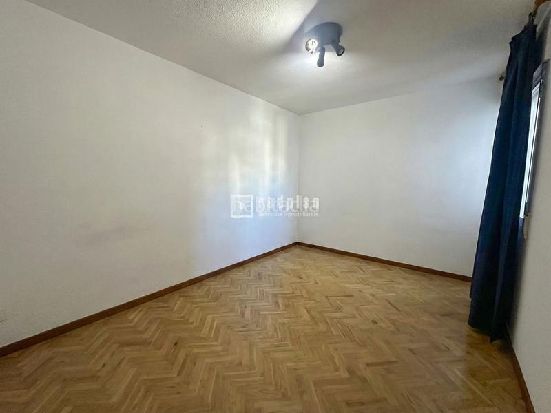 Foto 254d2f61-e775-44ff-b52c-75939bab694b. Etagenwohnung mit heizung in Vista Alegre Madrid