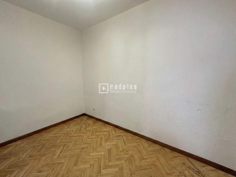 Foto 2e210b41-d770-49be-8cfd-38d35540bdbd. Etagenwohnung mit heizung in Vista Alegre Madrid