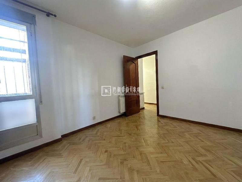 Foto 3bdb8573-3a4c-4026-8a0a-a63b601aa678. Etagenwohnung mit heizung in Vista Alegre Madrid