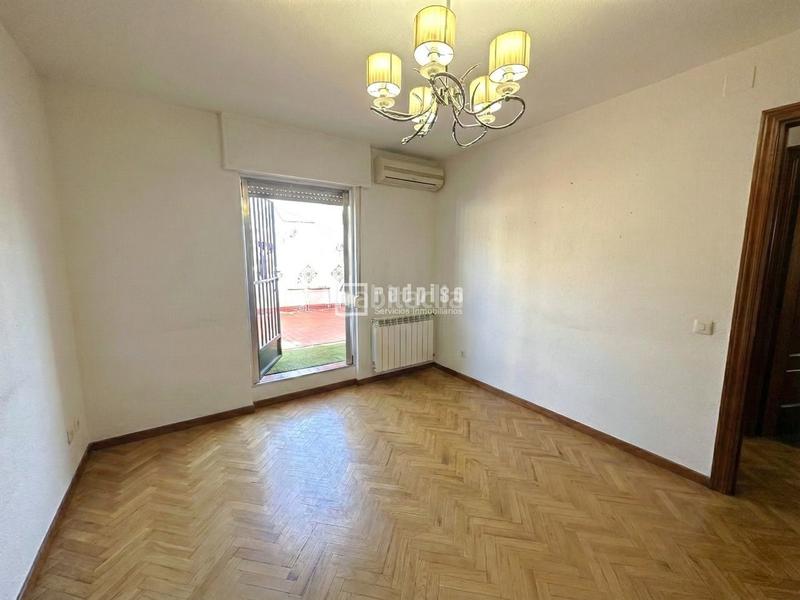 Foto e5967d88-ce9c-4c7a-9b52-64b2e6886f68. Etagenwohnung mit heizung in Vista Alegre Madrid