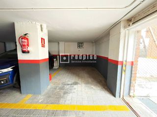 Aparcament cotxe a de Aceuchal