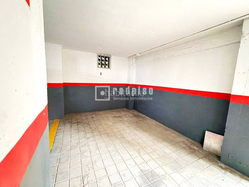 Foto 6aba4db3-c63c-46f2-9694-62ebe2a2728d. Aparcament cotxe a San Isidro Madrid