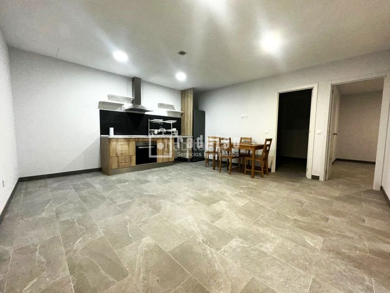 Foto 53f37a36-902d-45c5-9eca-06d09374574c. Local comercial a Aluche Madrid
