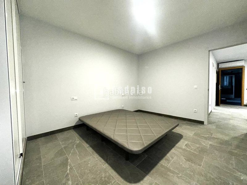Foto 6efb3978-6185-4494-b1d8-8ebc208689b3. Local comercial a Aluche Madrid