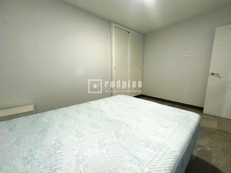 Foto a52162d0-a3e0-4218-8222-fac83104734b. Local comercial a Aluche Madrid