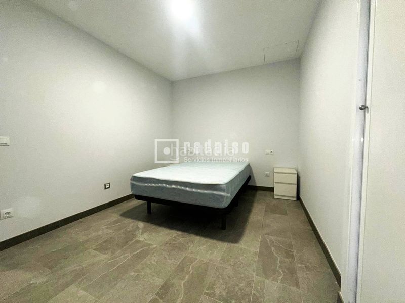 Foto b0669577-a09e-450c-a0ab-9a1fa265832c. Local comercial a Aluche Madrid