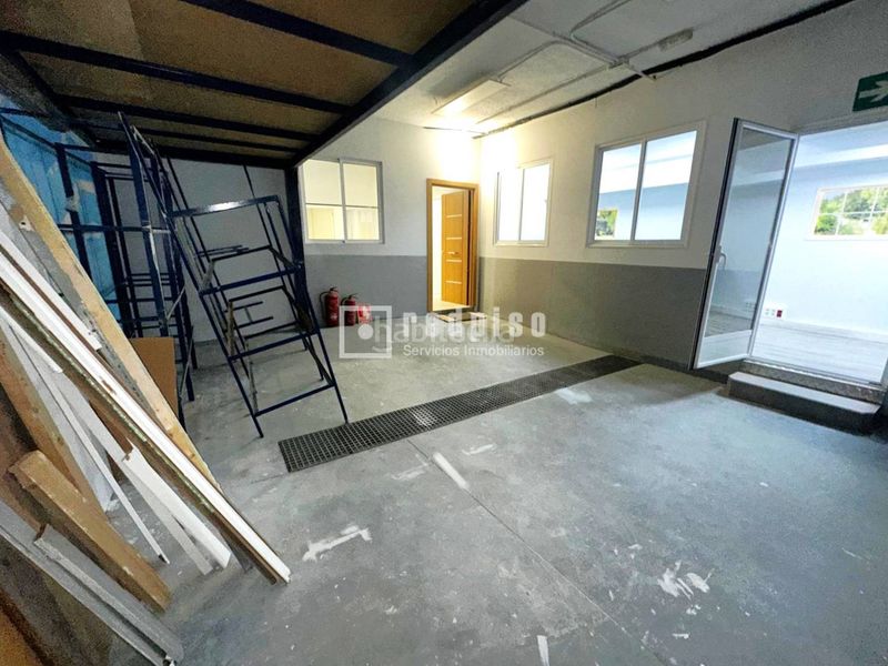 Foto bfd0f2d2-00a4-4b37-847e-751c4a02ba6f. Local comercial a Aluche Madrid