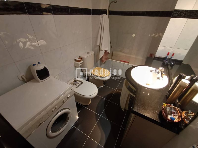 Foto a8e8ee43-5d2b-423b-bfcf-b3eb51f818f2. Piso en Puerta del Ángel Madrid