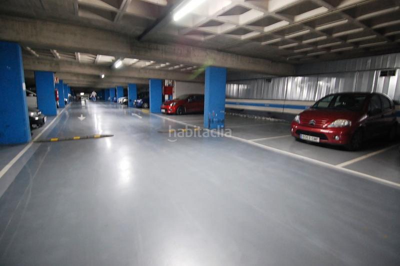 Foto 632d6cba-2482-43c0-8038-abf82a02b196. Parking voiture dans Llefià Badalona