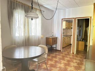 Casa a La Salut. Casa en venta en badalona  junto al metro l10 la salud