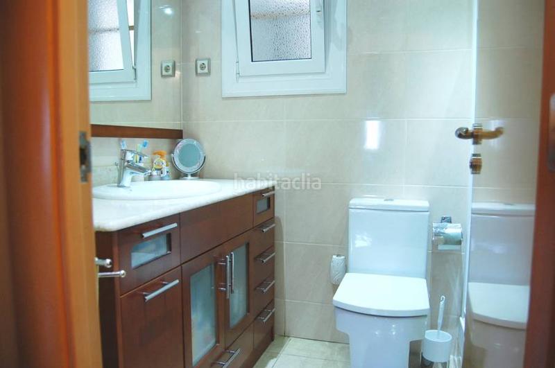 Foto 003e76ba-e6b8-4d30-93ba-d949b26656c0. Piso estupendo piso con terraza 70 m2 en Santa Rosa Santa Coloma de Gramenet